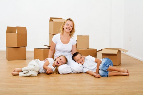 Man and a van service quoting a flat move in Haringey